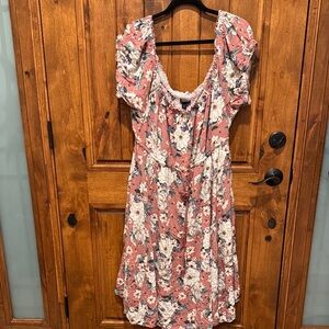 Torrid Mauve Floral Puff Sleeve Dress